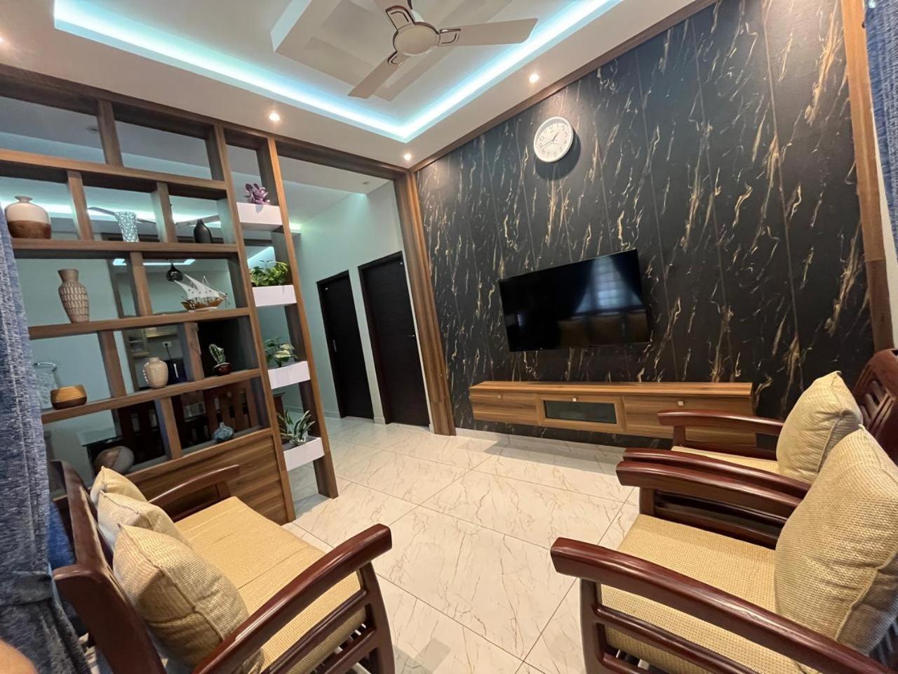 Twin Villa Thekkady